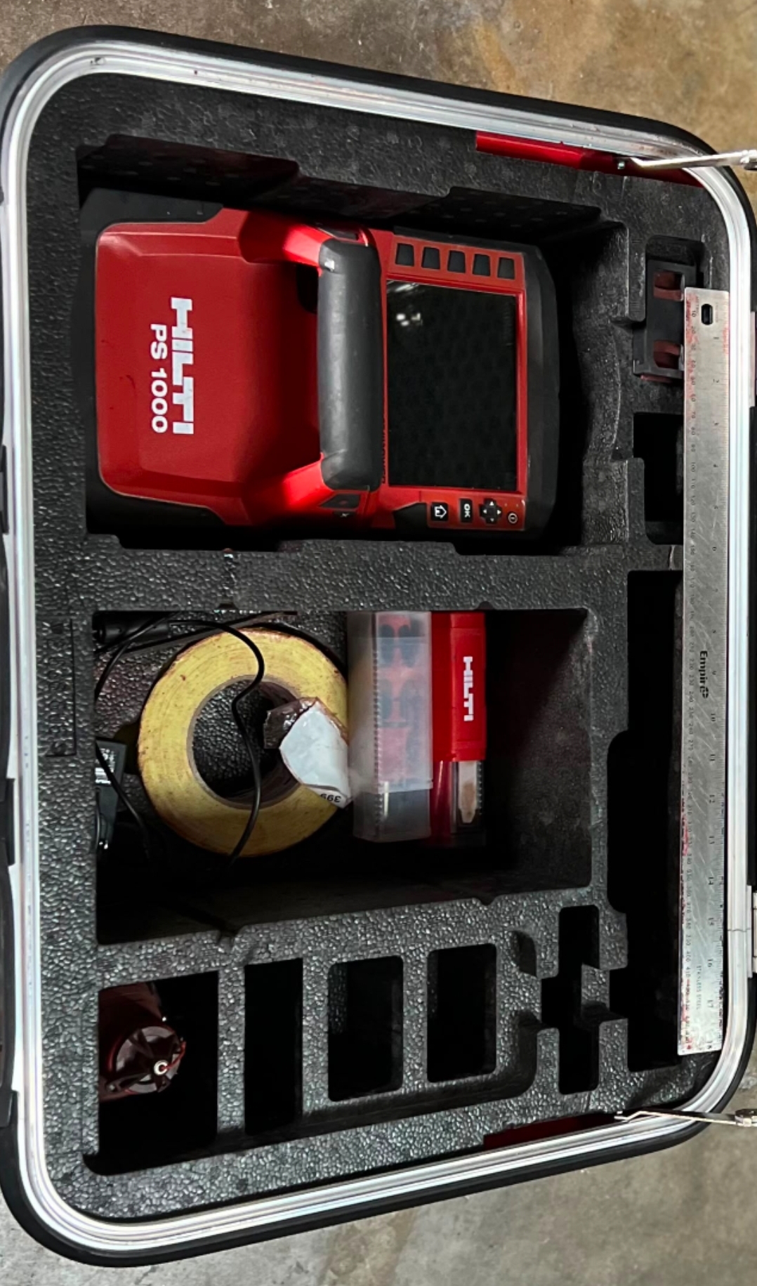 Hilti PS 1000 X-Scan in carrying case