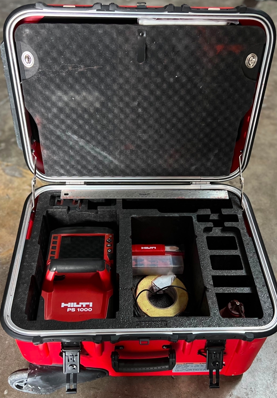 Hilti PS 1000 X-Scan in carrying case